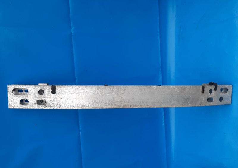 Front bumper reinforcement TOYOTA PRIUS - 30 09-17 Front.