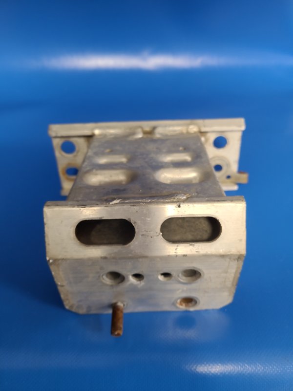 Front bumper reinforcement bracket TOYOTA PRIUS - 30 09-17 Left. Front.