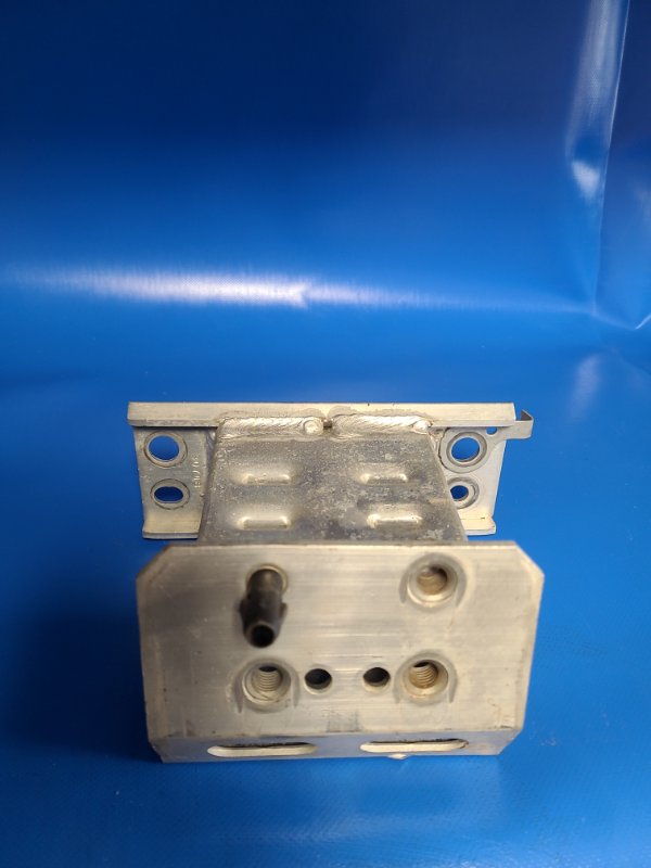 Front bumper reinforcement bracket TOYOTA PRIUS - 30 09-17 Right Front.