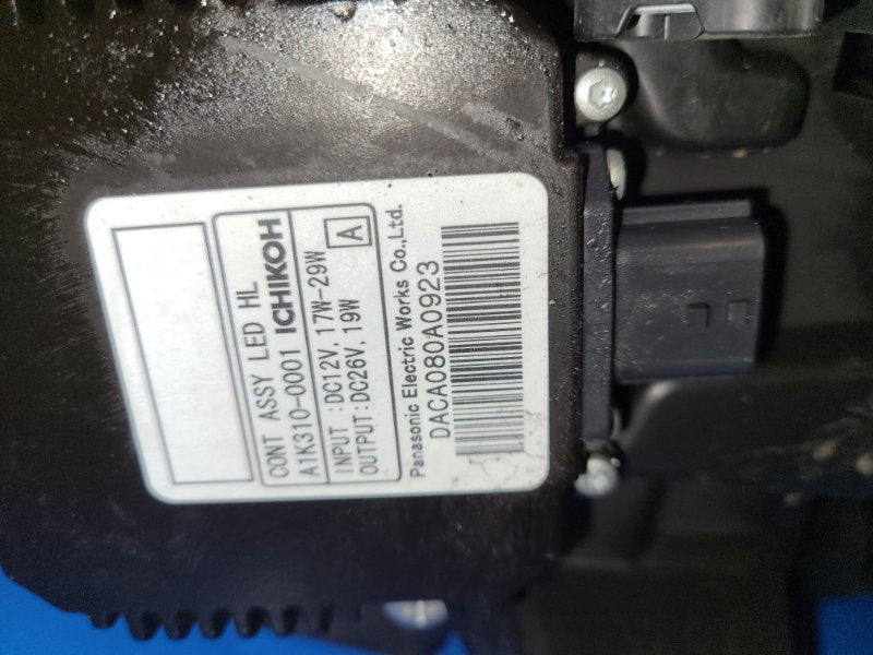 Headlight NISSAN LEAF 10-17 Right Front.