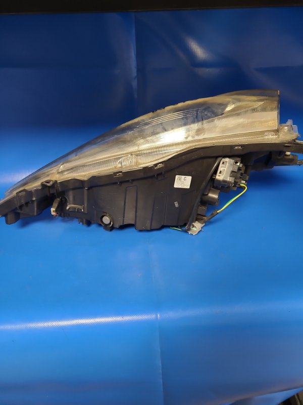 Headlight NISSAN LEAF 10-17 Right