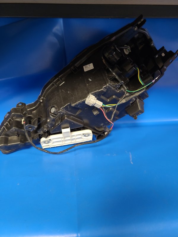 Headlight NISSAN LEAF 10-17 Right