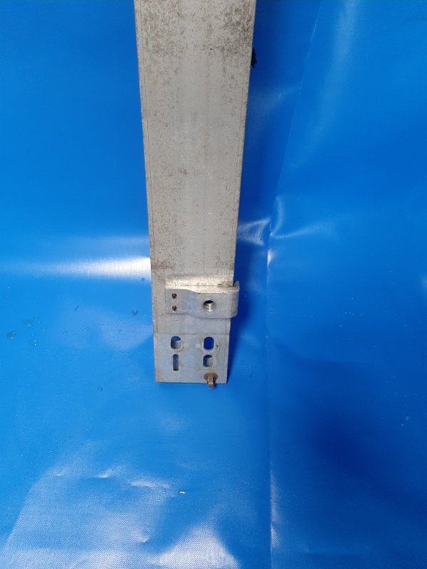 Front bumper reinforcement TOYOTA PRIUS - 30 09-17 Front.