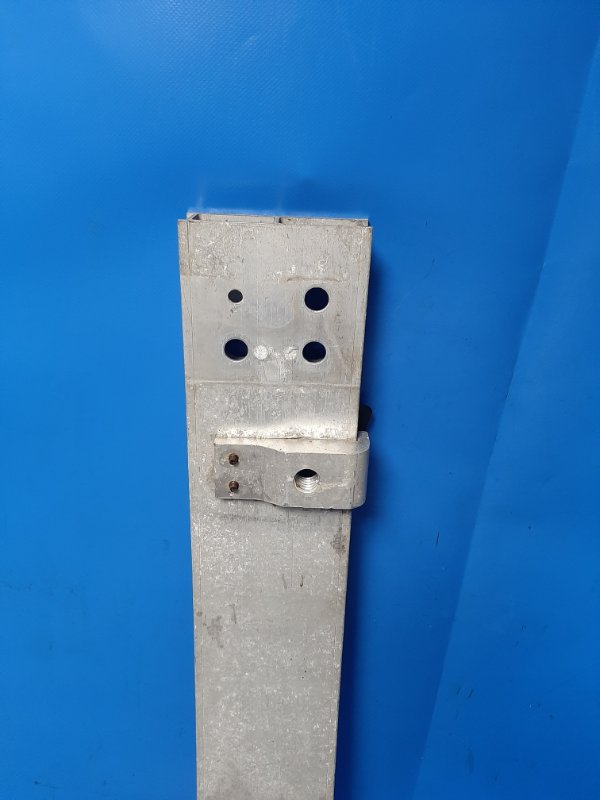 Front bumper reinforcement TOYOTA PRIUS - 30 09-17 Front.