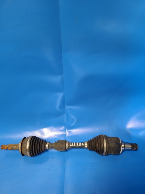 Front-wheel drive TOYOTA PRIUS PLUS 11-14 Left.
