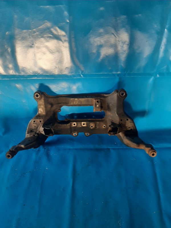 Front suspension beam NISSAN X-TRAIL T30 01-07