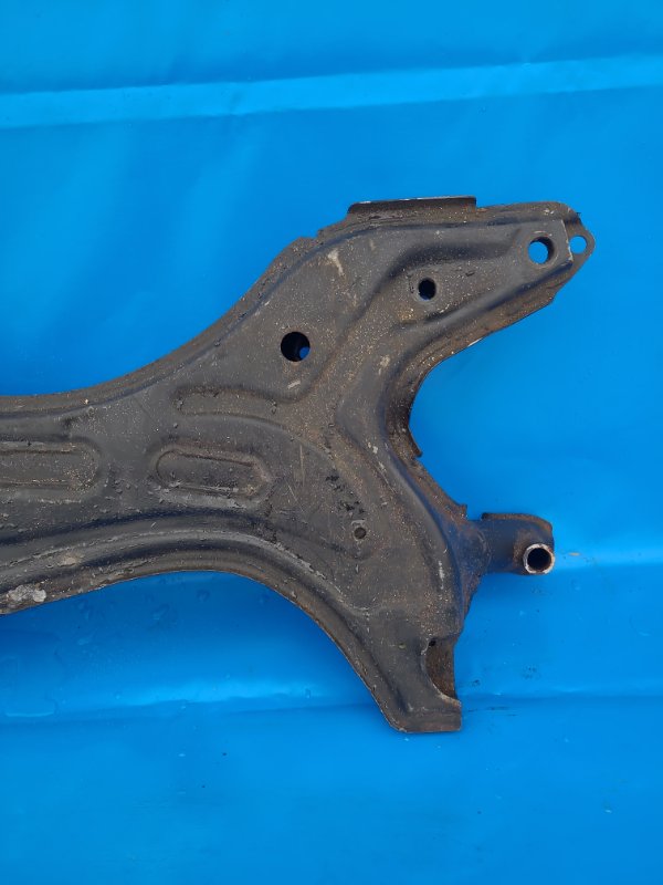 Front suspension beam for Toyota RAV4 00-05