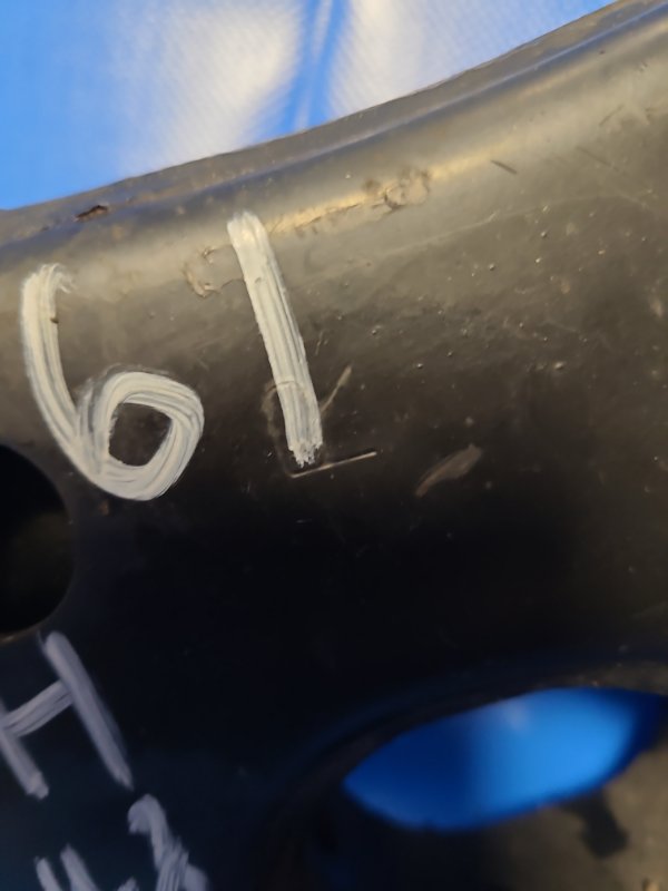 Front suspension lower arm TOYOTA AURIS 06-12 Right. Front.