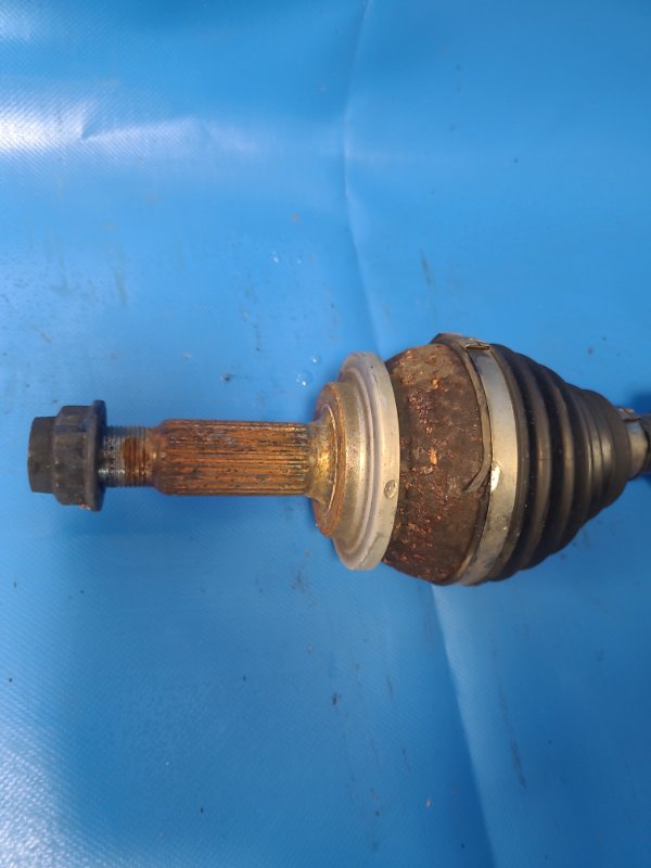 Front-wheel drive TOYOTA PRIUS - 30 09-17 Left. Front.