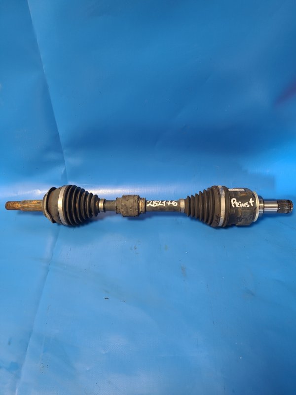 Front-wheel drive TOYOTA PRIUS PLUS 11-14 Left. Front.
