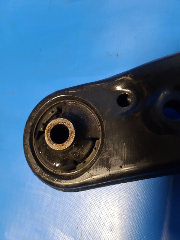 Lower front suspension arm TOYOTA COROLLA 150 06-13 Left.