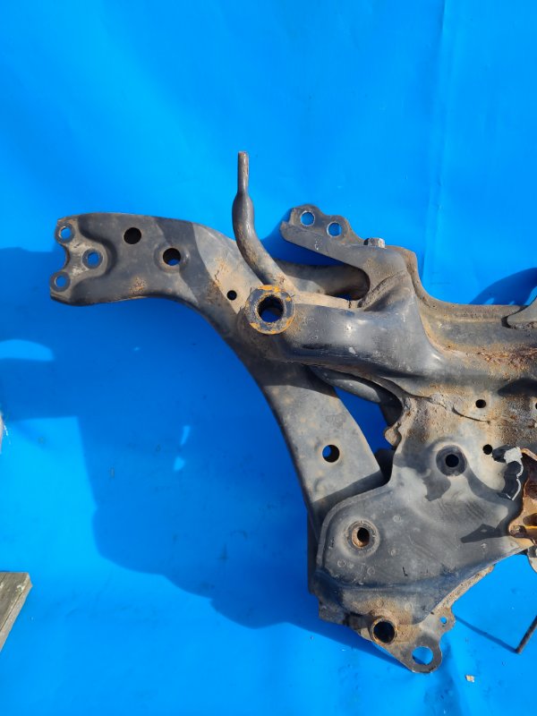 Front suspension beam for Toyota RAV4 05-12