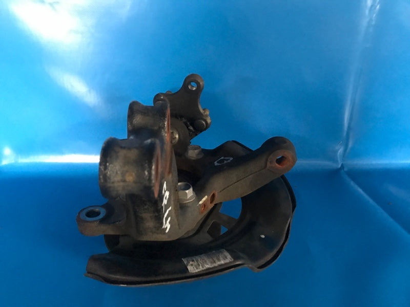 Steering knuckle TOYOTA COROLLA 150 06-13 Left. Front.