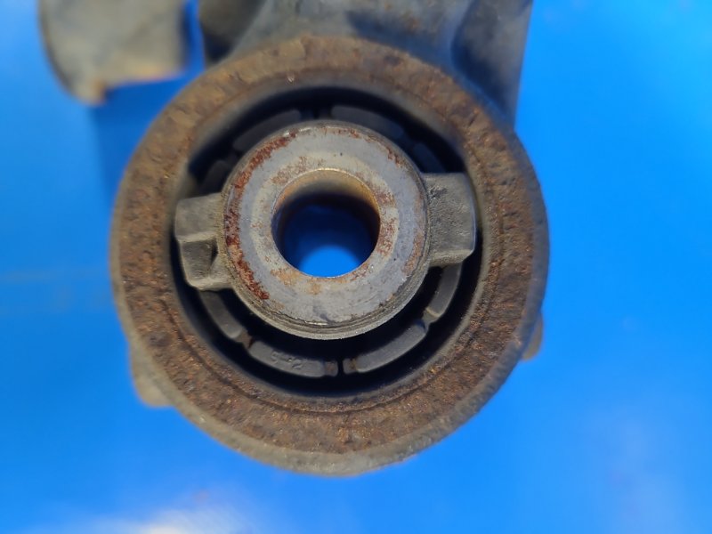 Trunnion MAZDA CX-5 (KE) 11-17 Right. Rear
