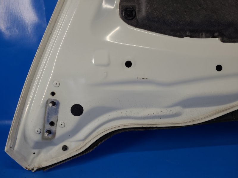 Nissan Leaf hood 10-17