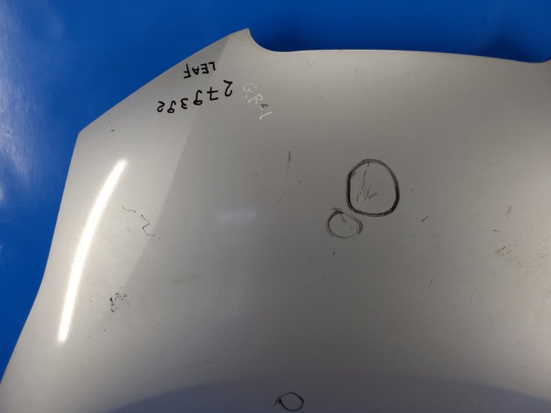 Nissan Leaf hood 10-17