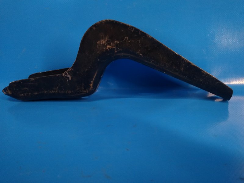 Footrest bracket TOYOTA LAND CRUISER 200 08-21 Left.