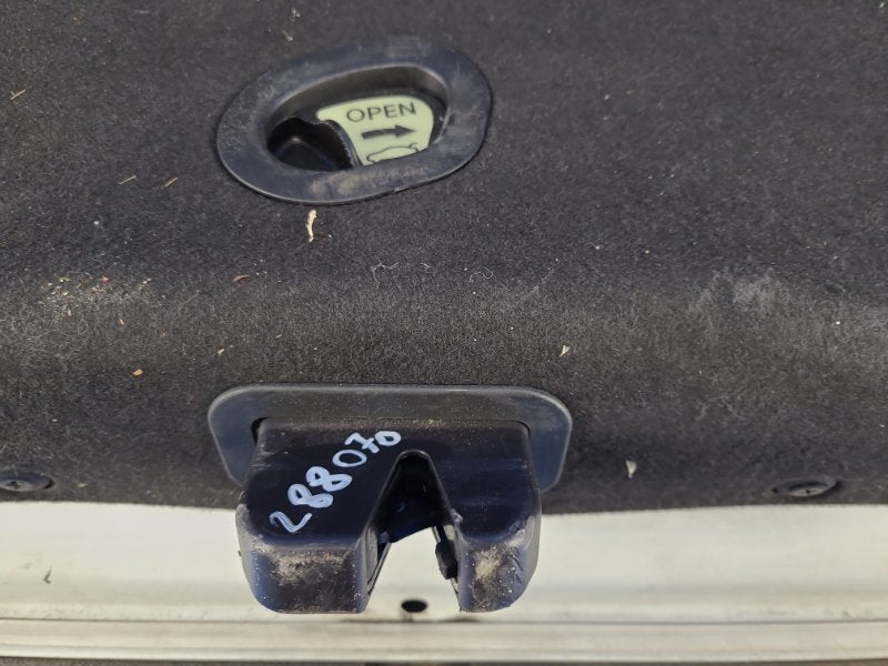 Trunk lid lock for Hyundai Genesis Sedan 08-13