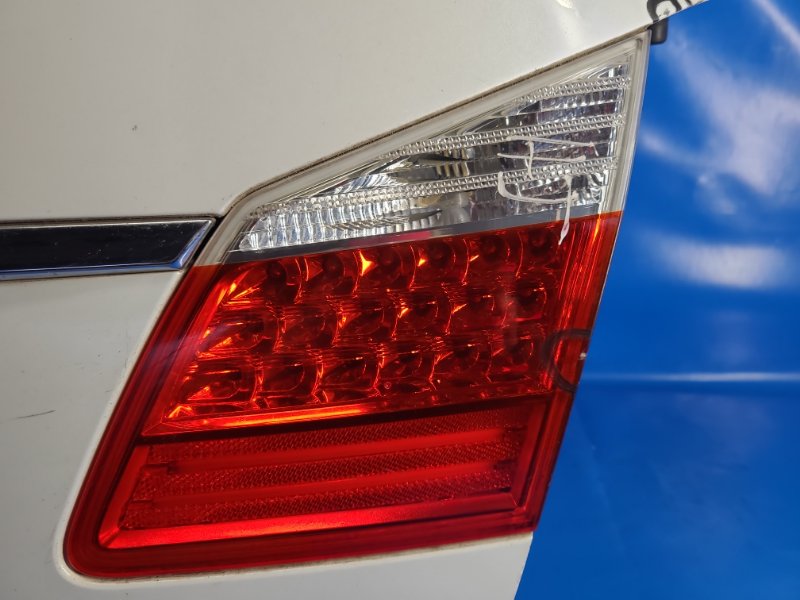 Internal light HYUNDAI GENESIS SEDAN 08-13 Right.