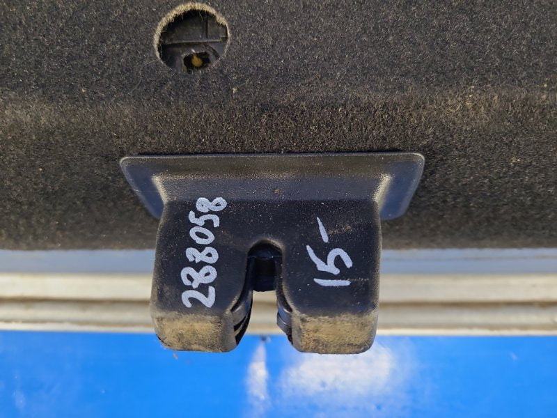 CHEVROLET CRUZE 15- trunk lid lock