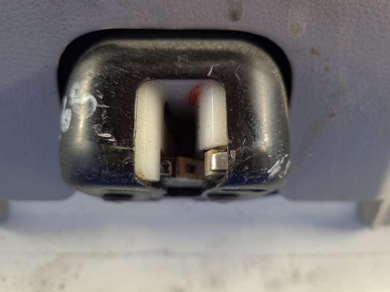 Nissan Leaf 10-17 trunk lid lock
