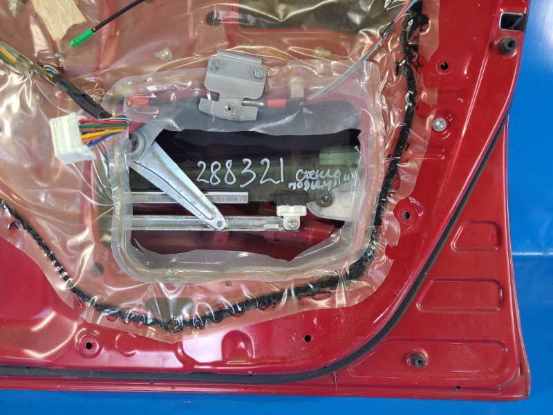 Door TOYOTA COROLLA 150 06-13 Right Front.