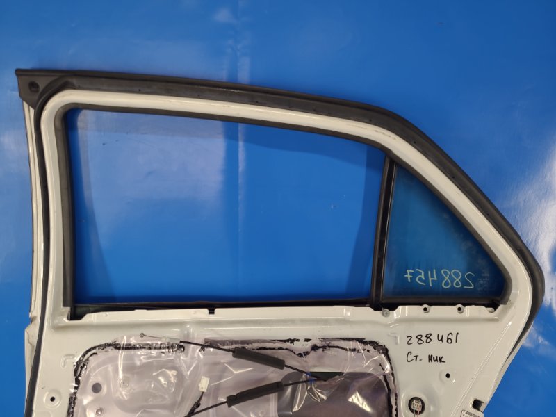 Door TOYOTA YARIS 05–11 Right Rear