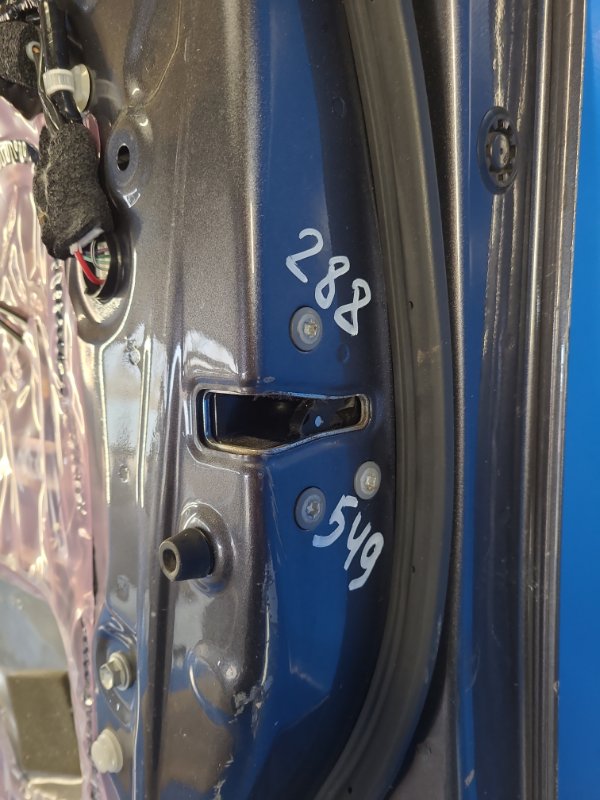 Door lock TOYOTA PRIUS PLUS 11-14 Right Front.
