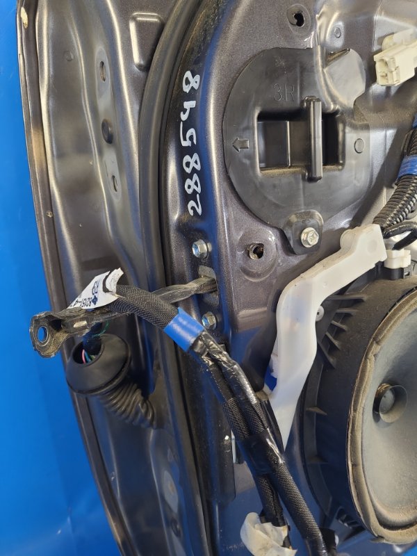 Door limiter TOYOTA PRIUS PLUS 11-14 Right Front.