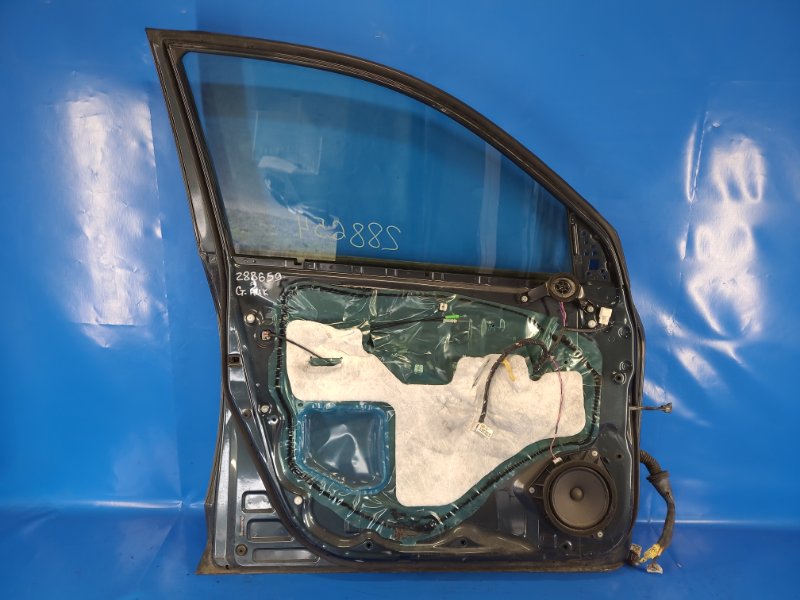Door TOYOTA RAV4 05-12 Left. Front.