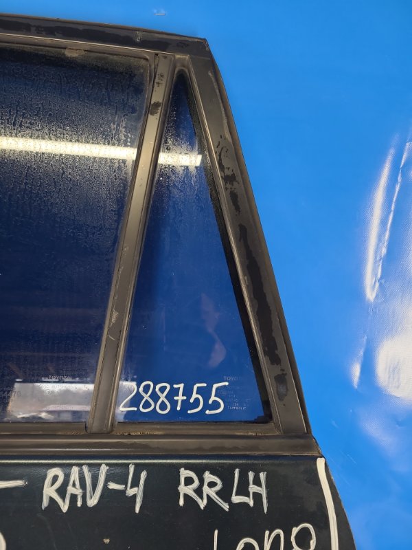 Door glass blind TOYOTA RAV4 05-12 Left. Rear.
