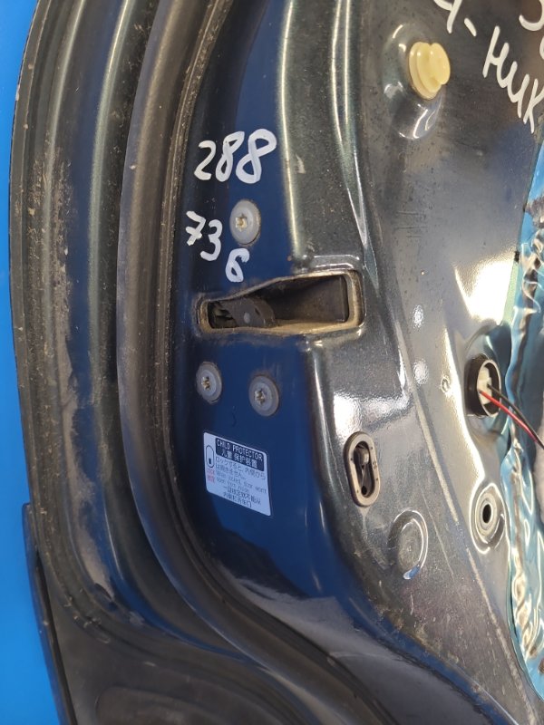 Door lock TOYOTA RAV4 05-12 Left. Rear.