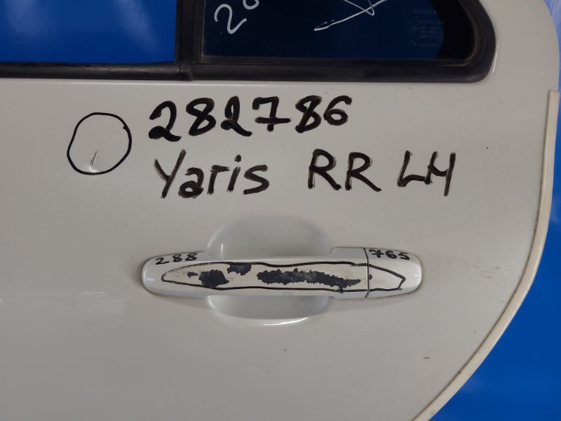 Door TOYOTA YARIS 05–11 Left. Rear.
