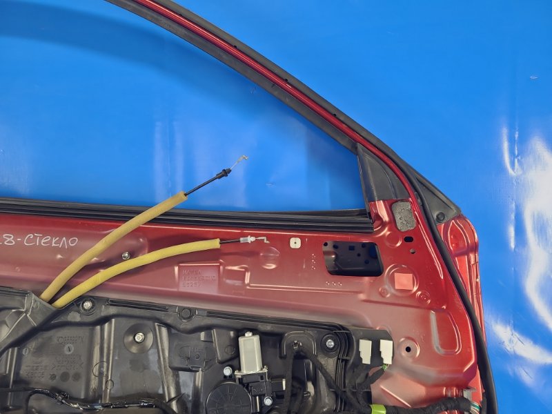 Door MAZDA CX-5 (KE) 11-17 Left. Front.