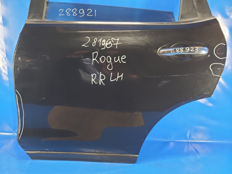 Door NISSAN X-TRAIL/ROGUE T32 13-20 Left. Rear.