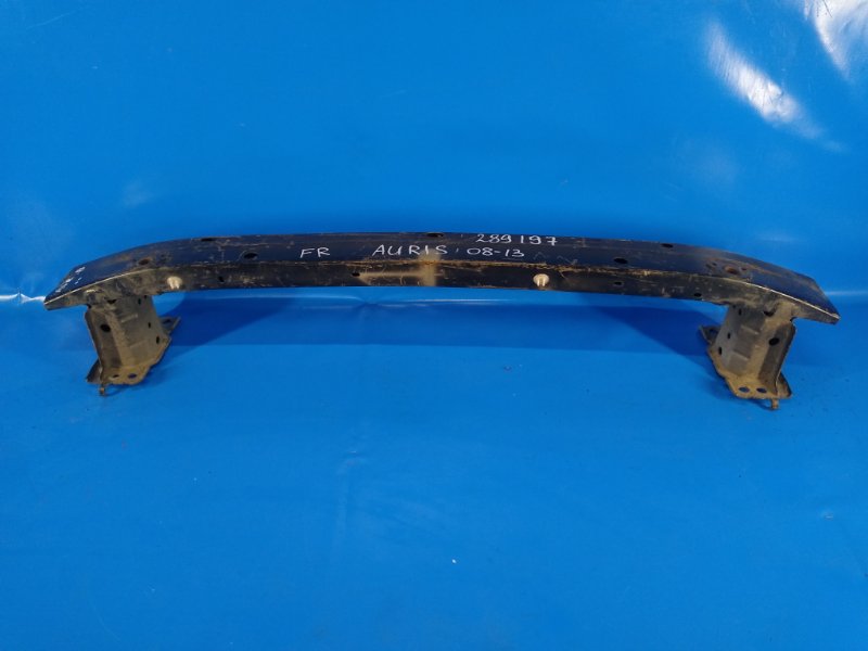 Front bumper reinforcement for Toyota Auris 06-12