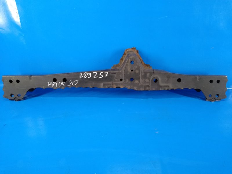 Radiator support beam for Toyota Prius - 30 09-17