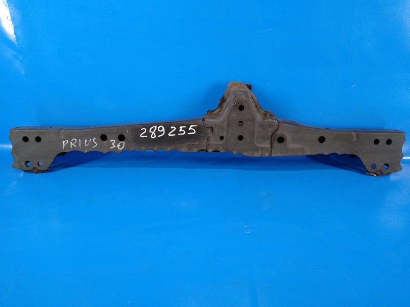 Radiator support beam for Toyota Prius - 30 09-17