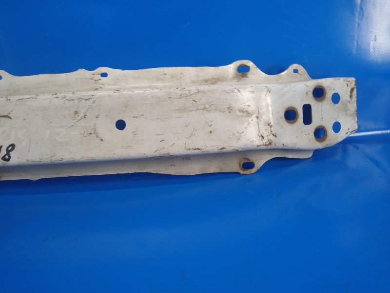 Front bumper reinforcement for Toyota Yaris 11-20