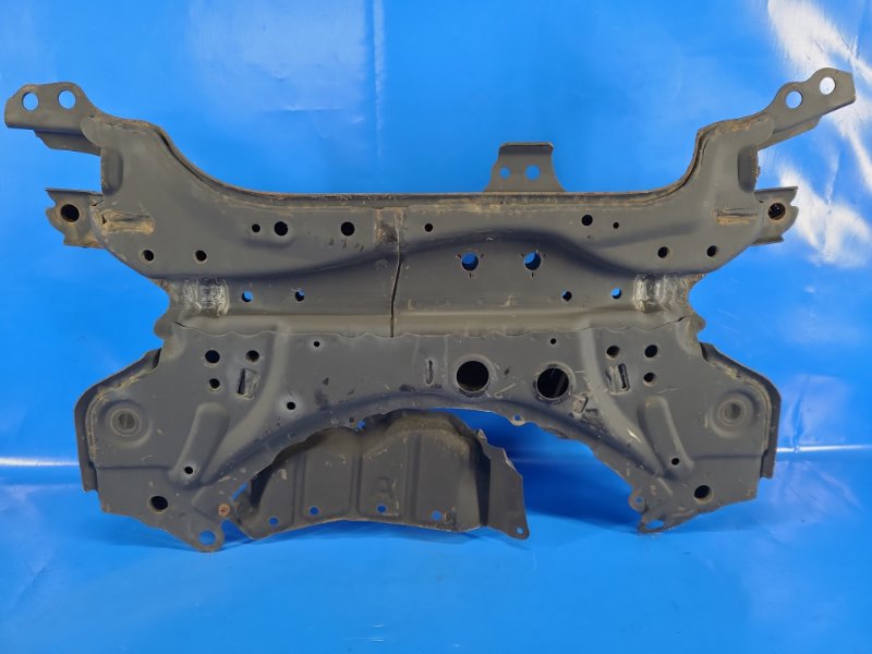 Front suspension beam TOYOTA COROLLA E16 13-