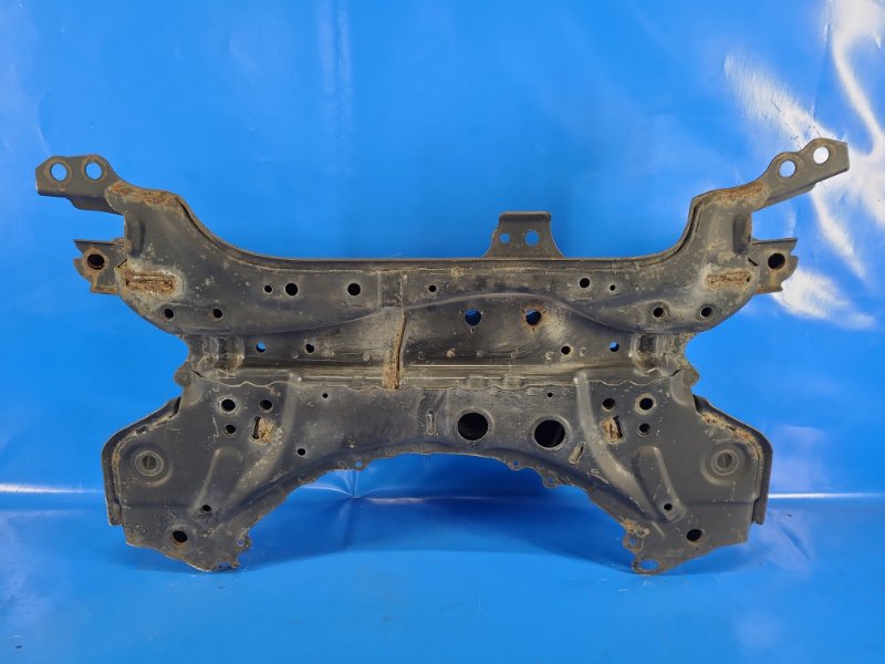 Front suspension beam TOYOTA COROLLA E16 13-