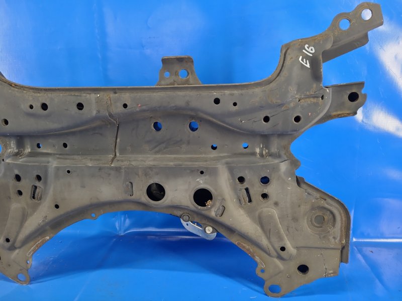 Front suspension beam TOYOTA COROLLA E16 13-