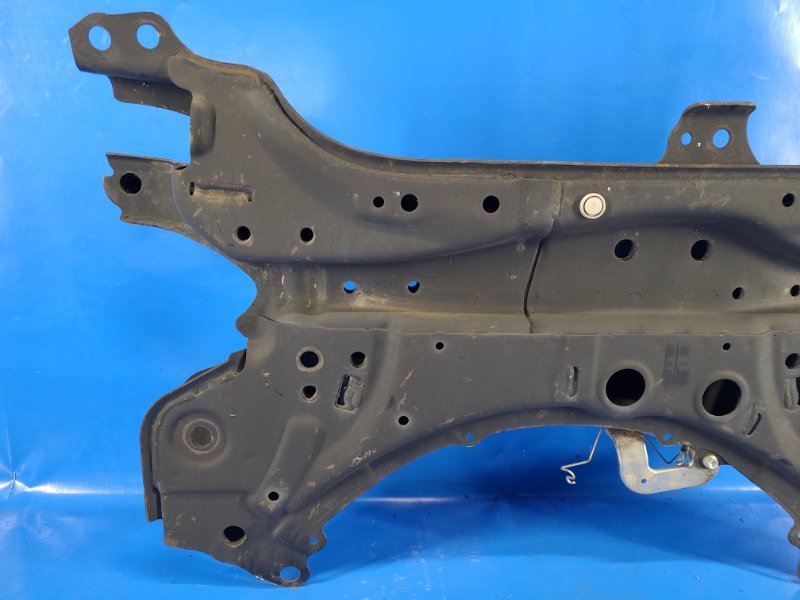 Front suspension beam TOYOTA COROLLA E16 13-