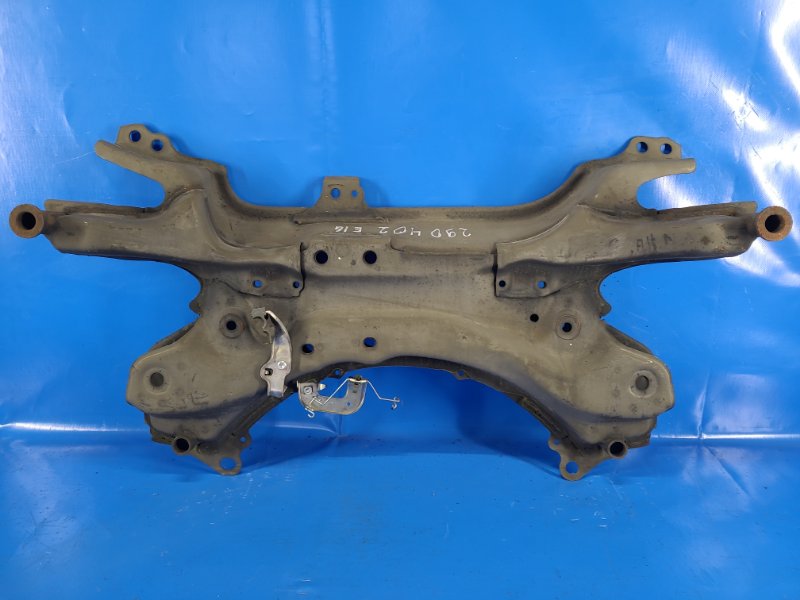 Front suspension beam TOYOTA COROLLA E16 13-