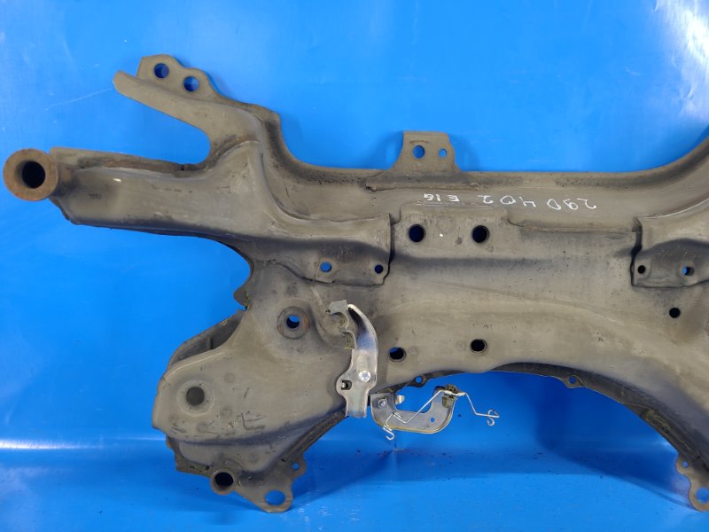 Front suspension beam TOYOTA COROLLA E16 13-