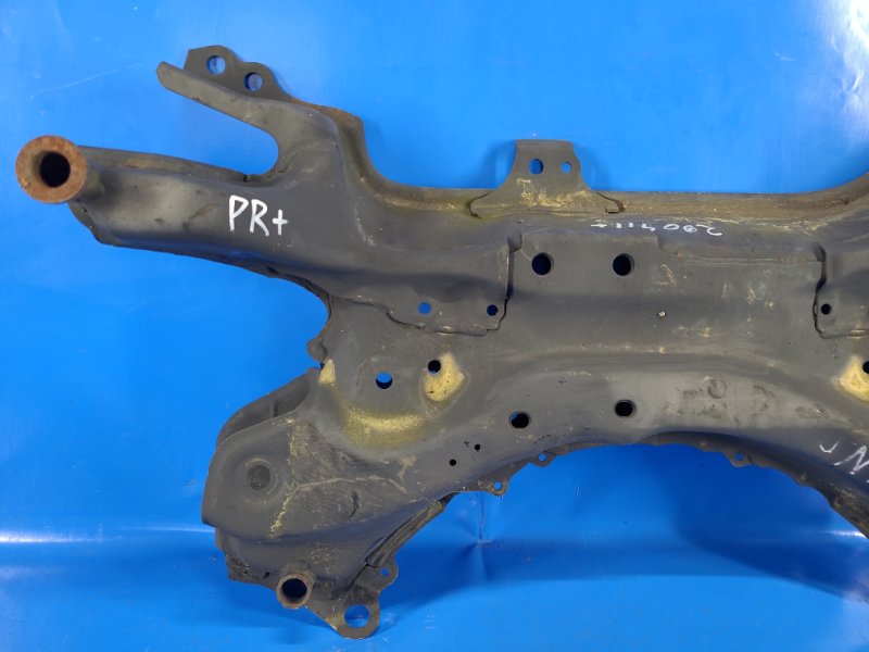 Front suspension beam for Toyota Prius Plus 11-14