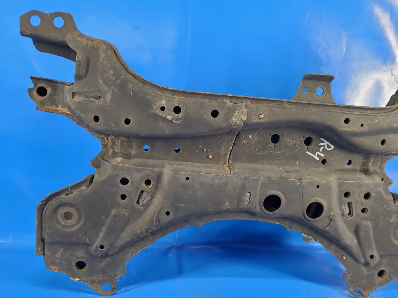 Front suspension beam for Toyota RAV4 05-12