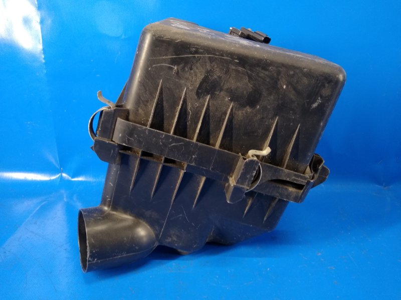 Toyota RAV4 13-19 Air Filter Housing
