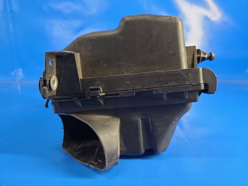 Air filter housing for Nissan Juke 10-19