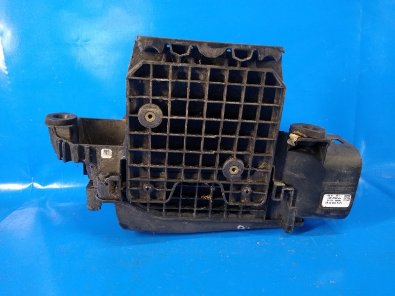 INFINITI Q50 15-20 Air Filter Housing